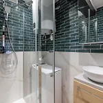 Bright Modern Vintage Renovated Flat In Le Marais