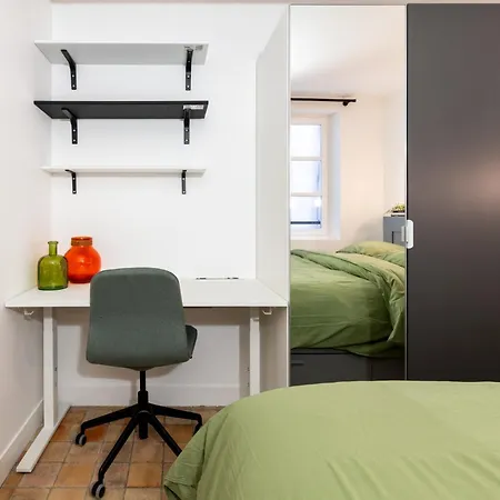 Bright Modern Vintage Renovated Flat In Le Marais Parigi